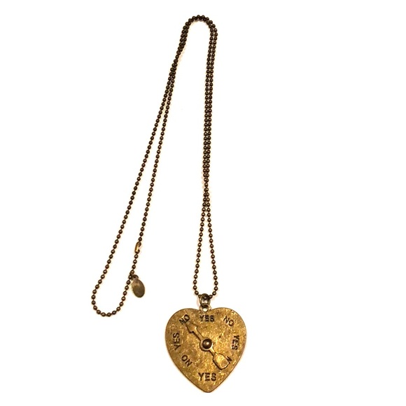 American Eagle Outfitters Jewelry - Cute Heart Necklace